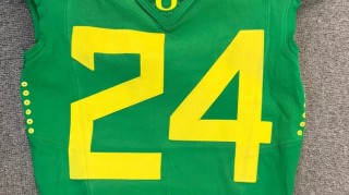 score电竞-科比外甥杰特·华盛顿大学改穿24号球衣！是26届橄榄球五星高中生