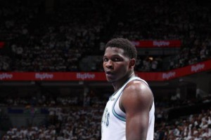 电竞比分-爱德华兹经历成长之痛！被东欧教训后能否翻身？