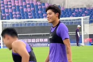 电竞比分网-于根伟：李嗣镕的职业素养很好，知道要通过努力慢慢获得机会