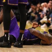 复出时机有误？詹姆斯连败东部中游球队 连续两场正负值全队最低